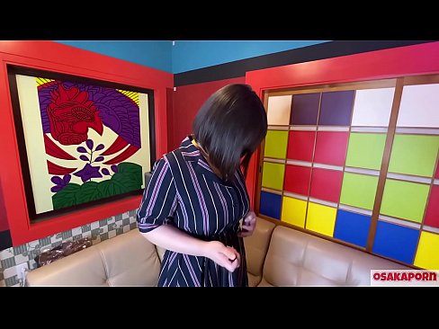 ❤️ Japanska slatkica s velikim sisama masturbira seks igračkama i doživi orgazam. U intervjuu govori o svom jebenom iskustvu. Ogromne sise i dlakava maca glasno stenju. Osakaporn Porno na hr.pornpk.ru ❌️❤