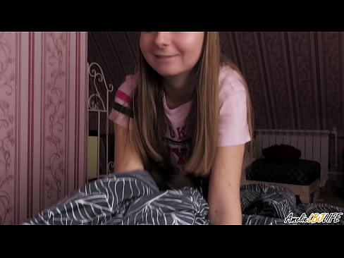 ❤️ Blondie duboko siše svog BFF-a i dobiva spermu u usta Porno na hr.pornpk.ru ❌️❤