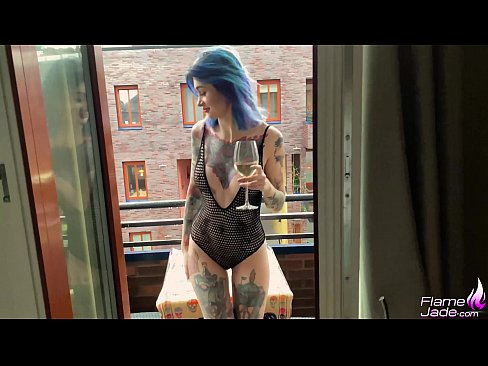 ❤️ Sjajna djevojka siše s gutljajem i strastveno jebe pod otvorenim nebom Porno na hr.pornpk.ru ❌️❤